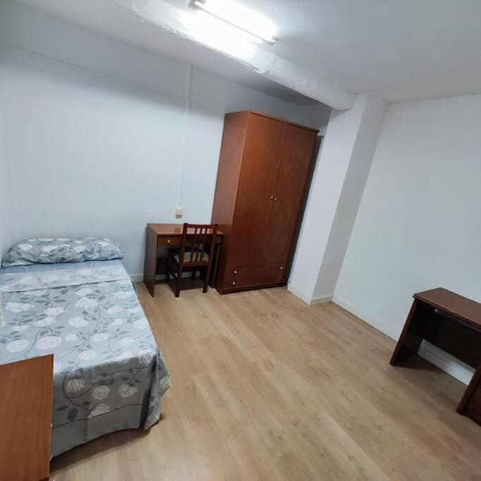 Отель Residencia 14 Саламанка Экстерьер фото